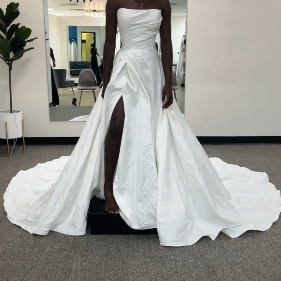 Wedding dress Brocade Davinci - Picture 4 of 5